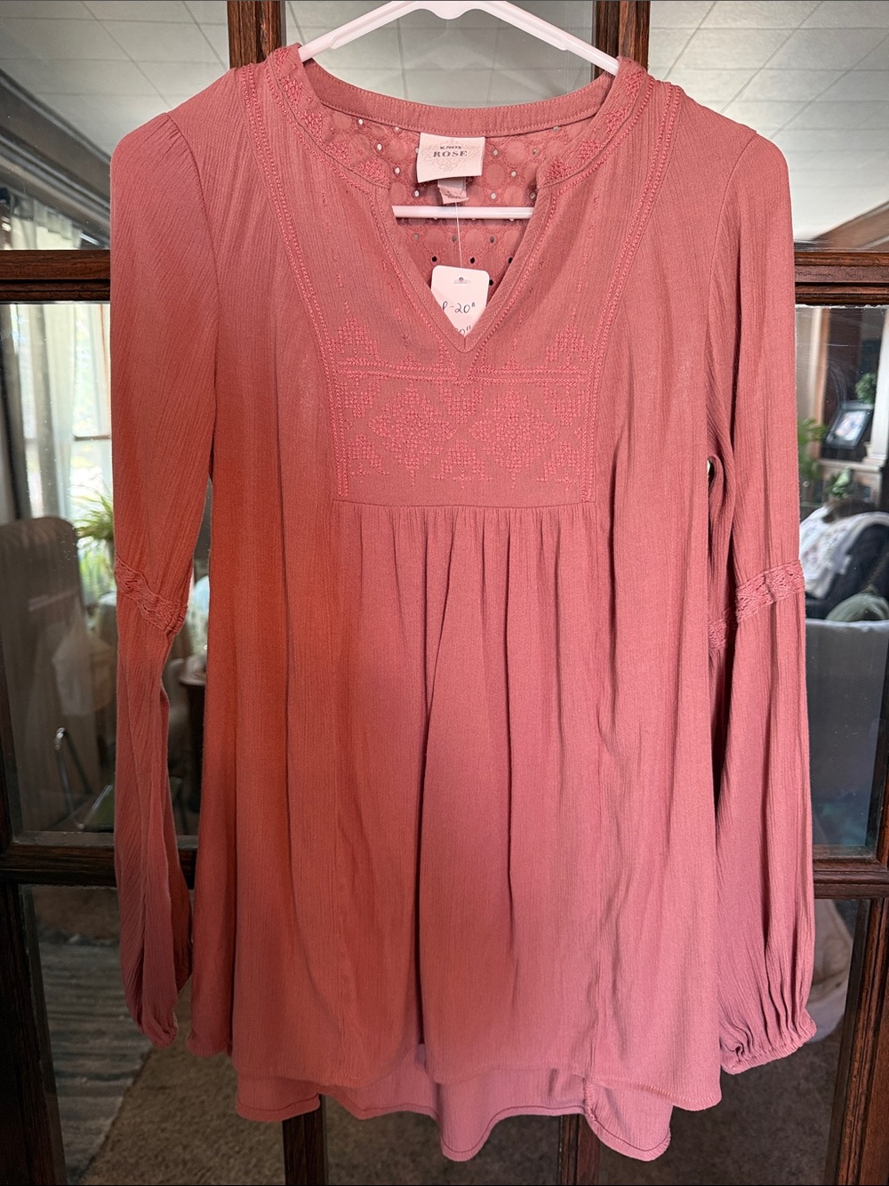 Knox Rose Dusty Rose Embroidered Eyelet Back Long Sleeve Peasant Top Small